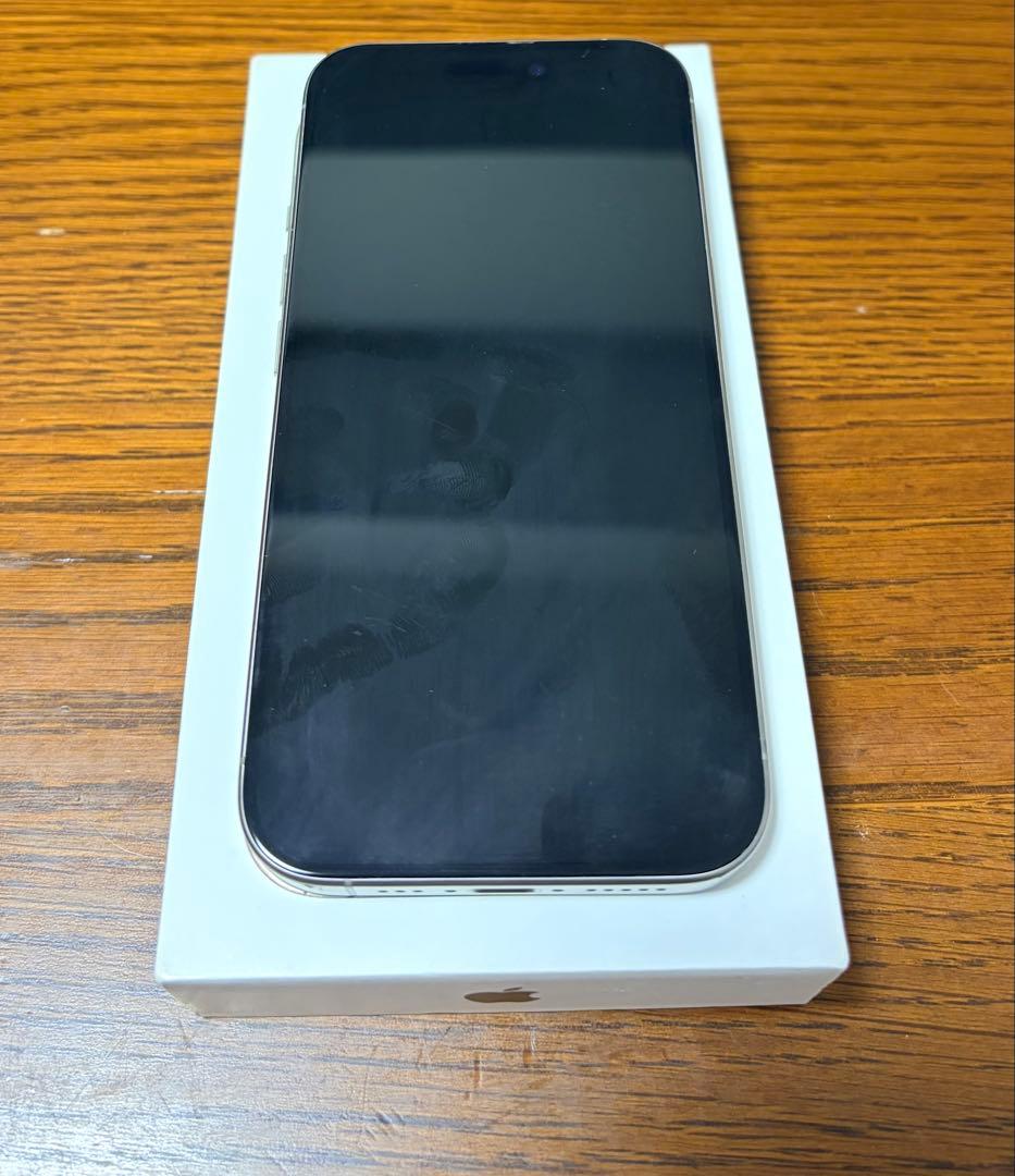 iPhone 15 Pro 本体 256GB ナチュラルチタニウム