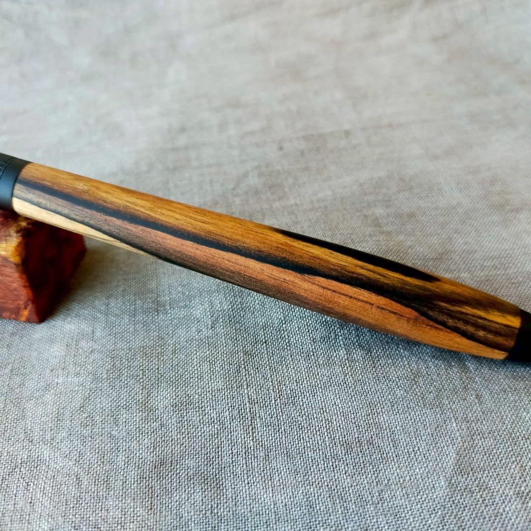 ハンドメイド　木軸シャープぺン　斑入黒檀　0.5mm　天然木　ブラック