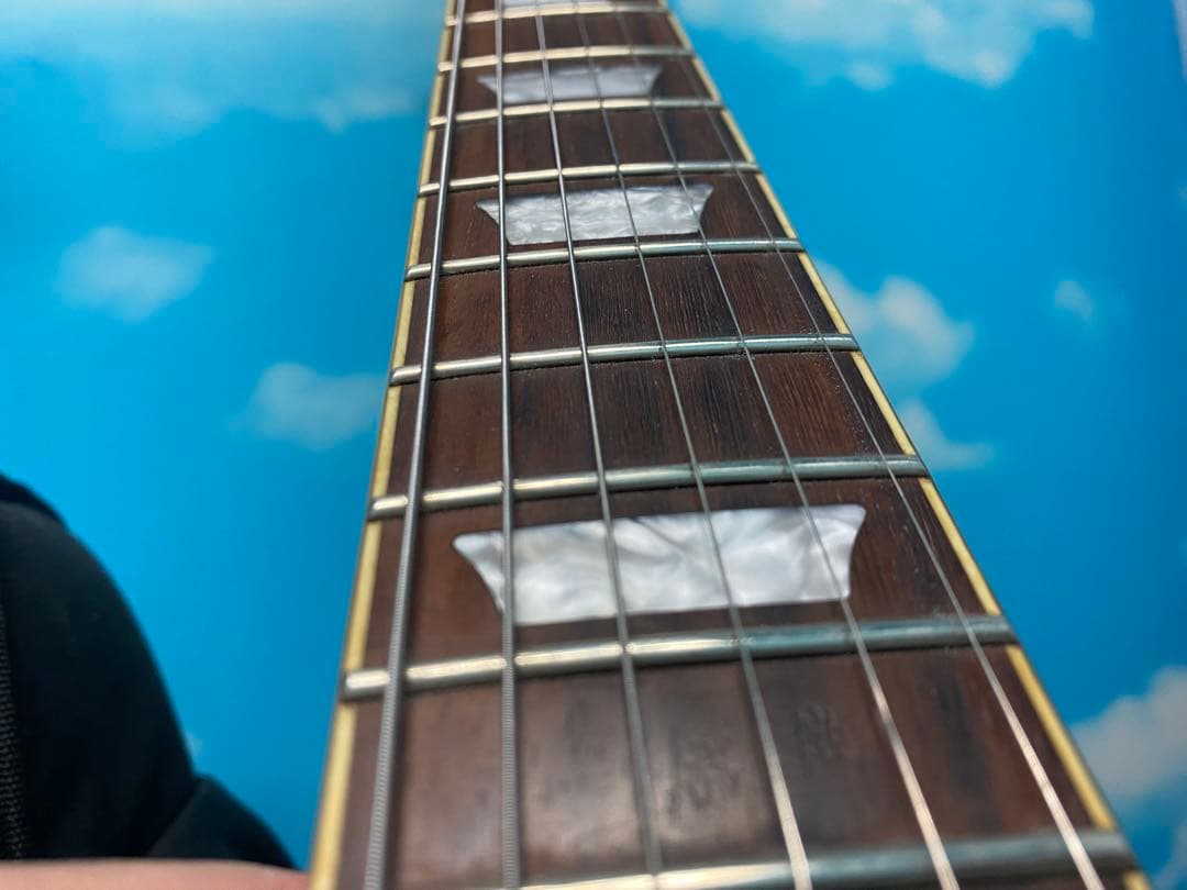 期間限定お値下げ中　EMG搭載Epiphone Les Paul サンバースト