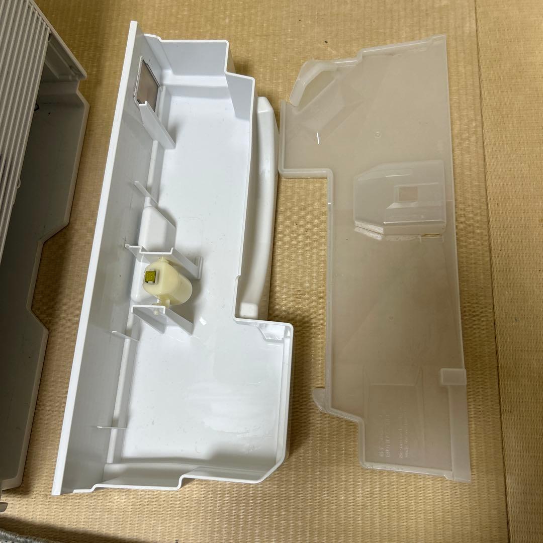 Panasonic 除湿機 F-YZVXJ60 ホワイト 22年製