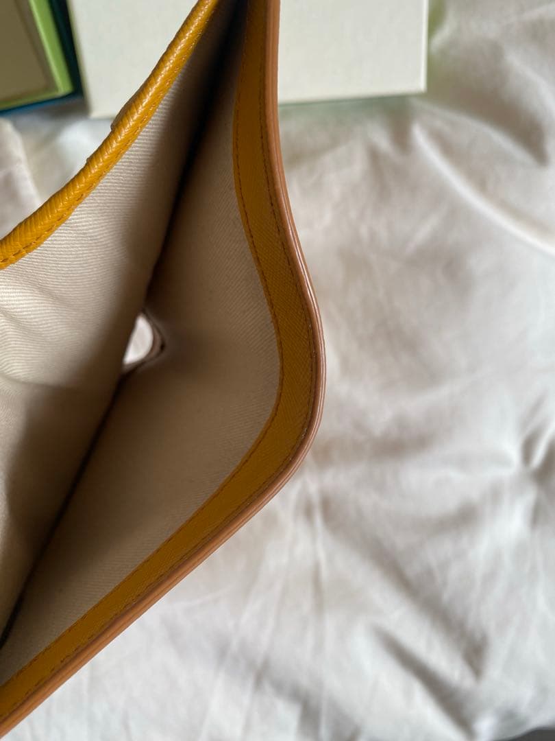 年末割【半額】MARNI マルニ サフィアーノレザー製 ウォレット 2つ折り財布