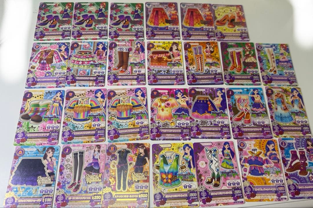 アイカツカード200枚以上まとめ売り