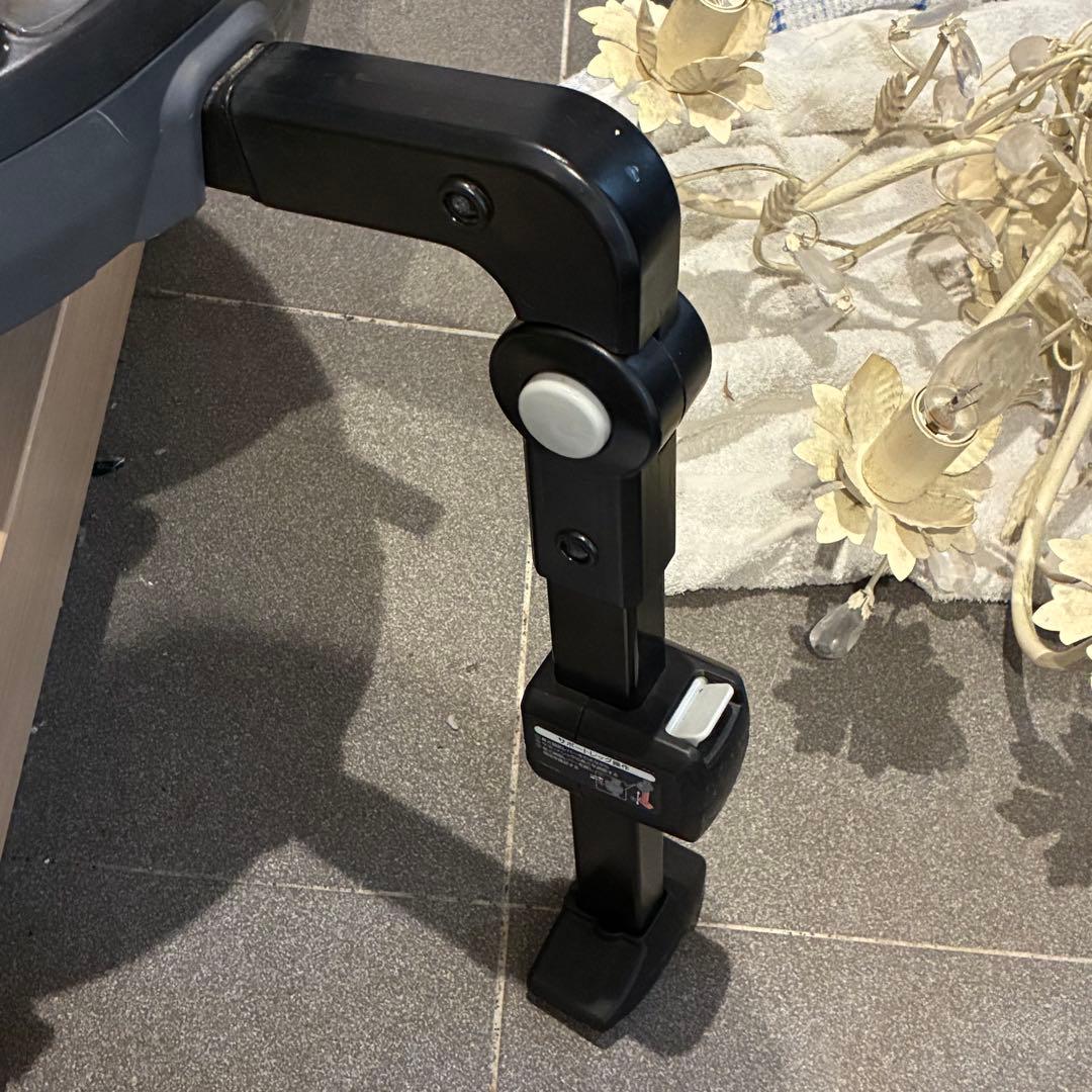 美品　Combi NEROOM ISOFIX エッグショック CC-UID