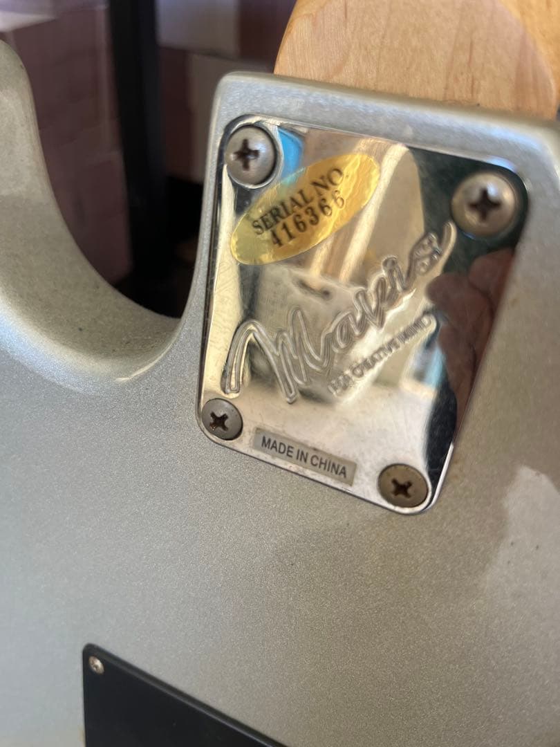 Mavis エレキギター シルバー