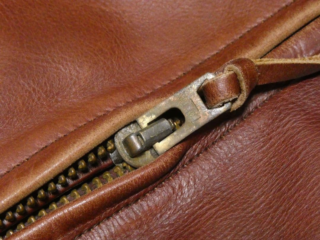 ステアハイド＆TALON！1970年代レプリカ！SQUADRONシングルレザー