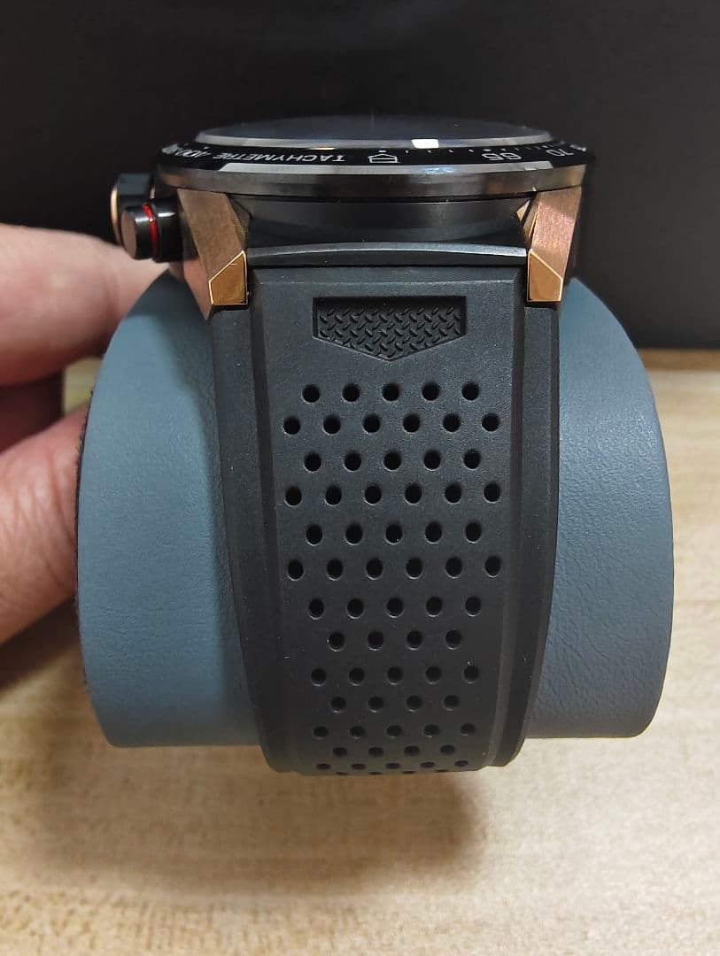 タグホイヤー TAG HEUER CAR2A5A.FT6044 カレラ チタン