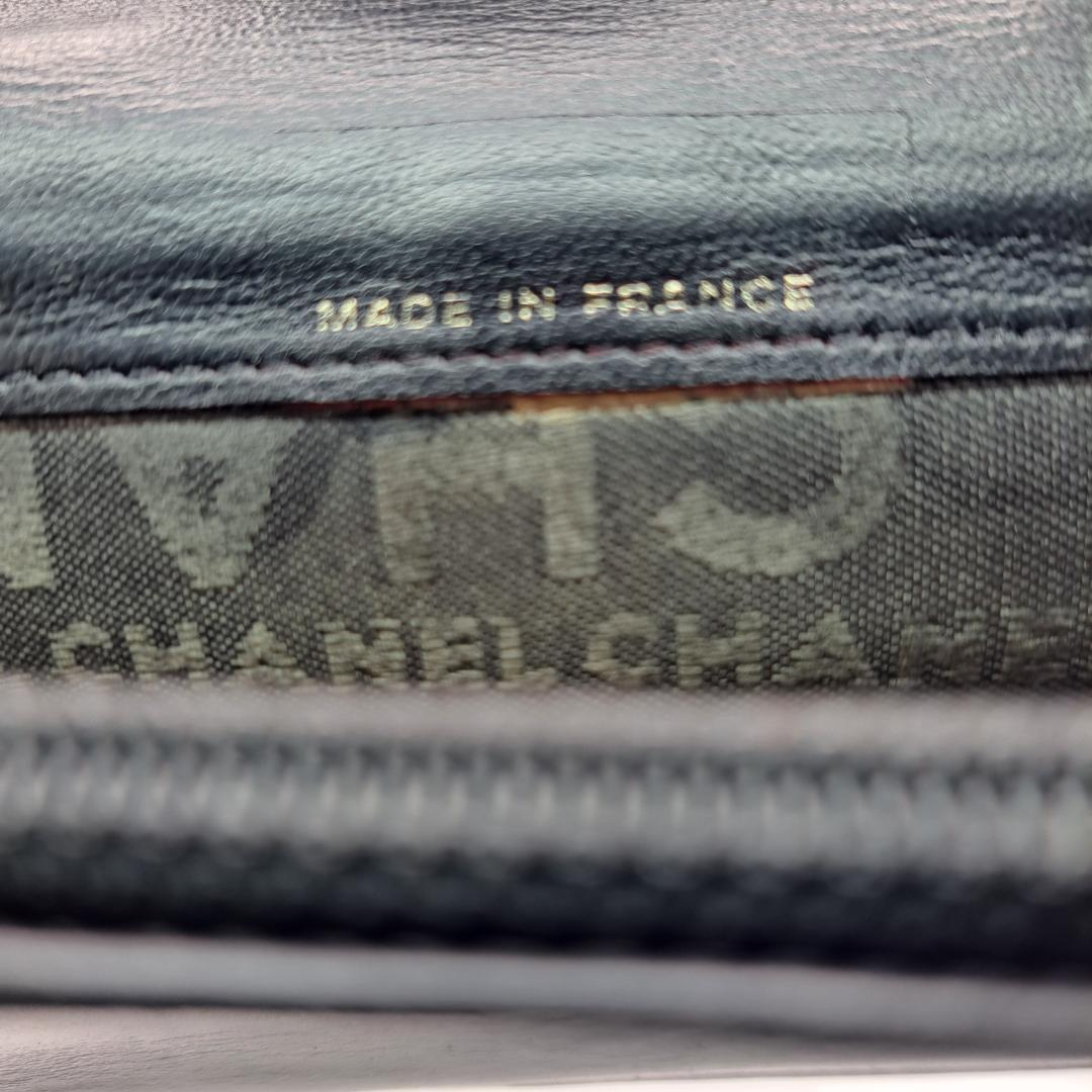 CHANEL　アイコンライン　ブラック　二つ折り財布　財布　長財布