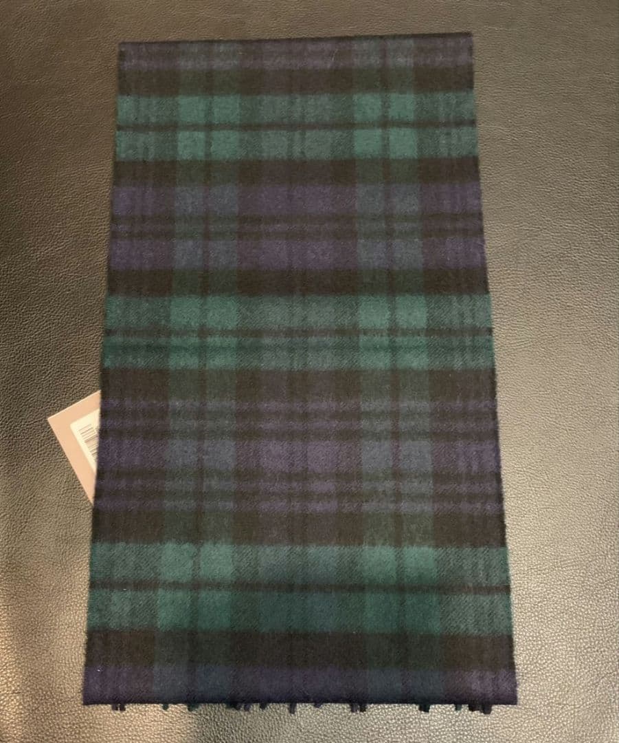 Johnstons of Elgin チェック柄マフラー