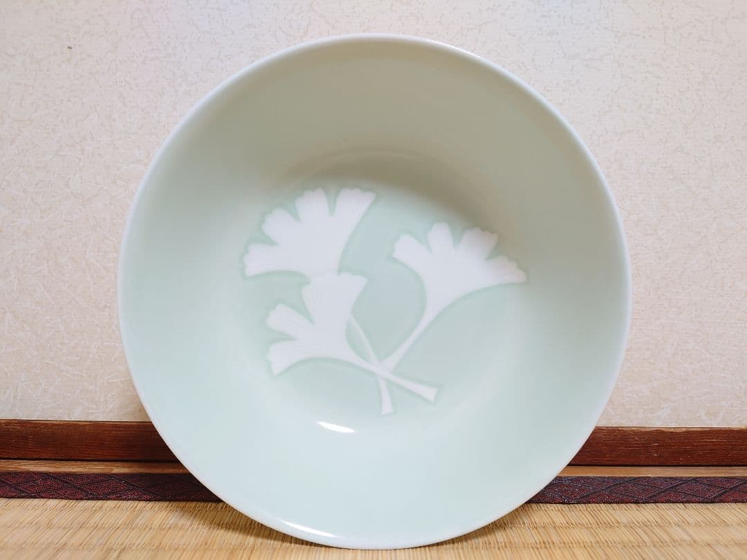 人間国宝 井上萬二  青白磁公孫樹文 菓子鉢 鉢  1枚 共箱