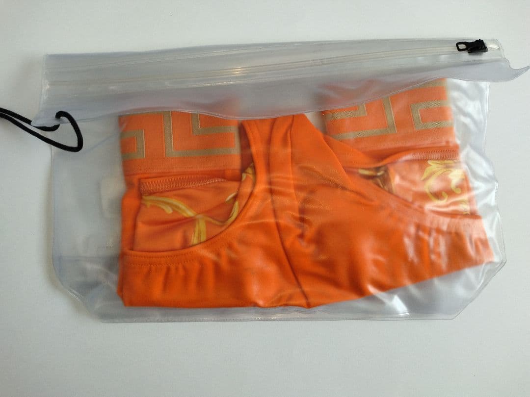 ■新品未使用■ヴェルサーチ　ヴェルサーチェ　スイムパンツ　水着　VERSACE