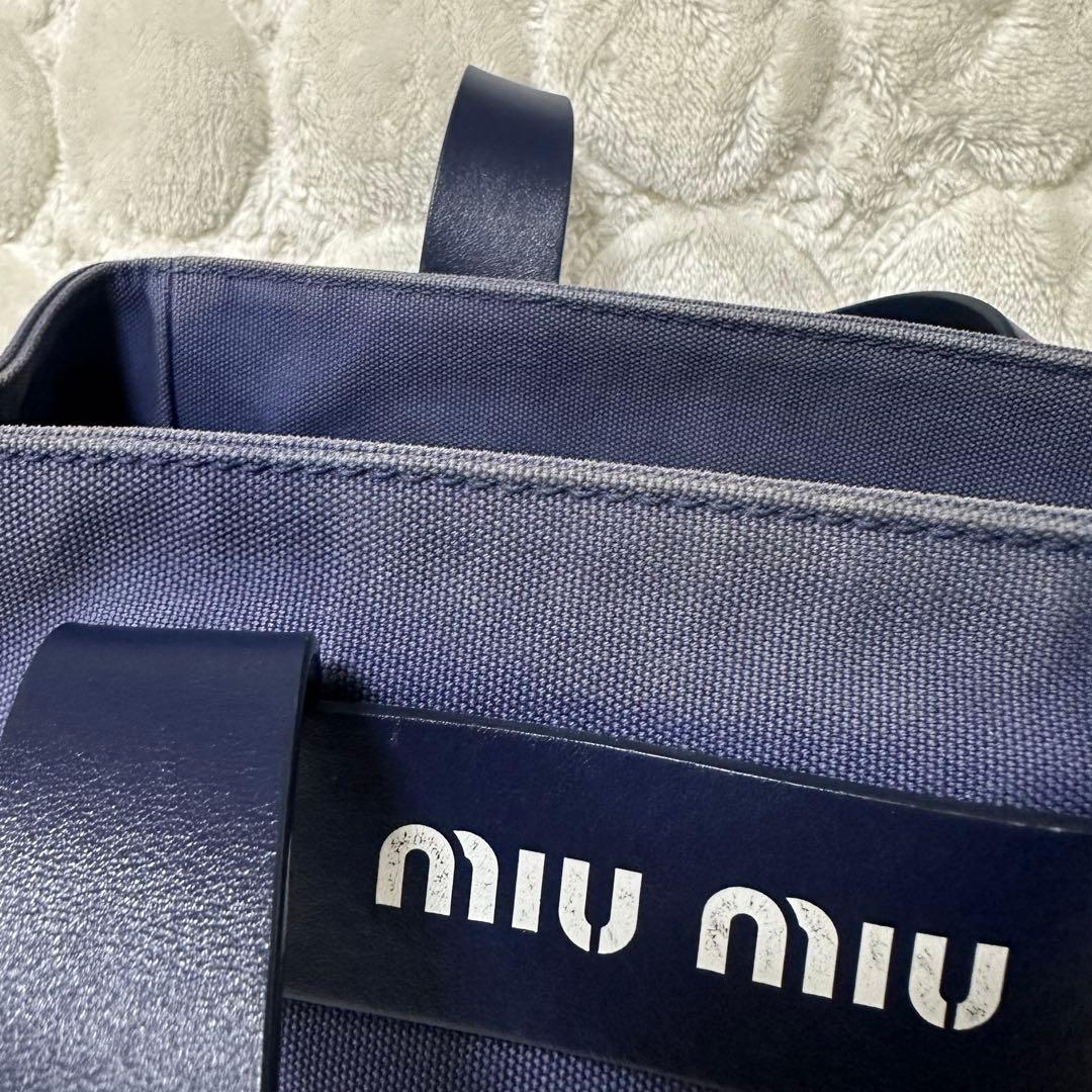 MIU MIU ネイビー ハンドバッグ CANAPA