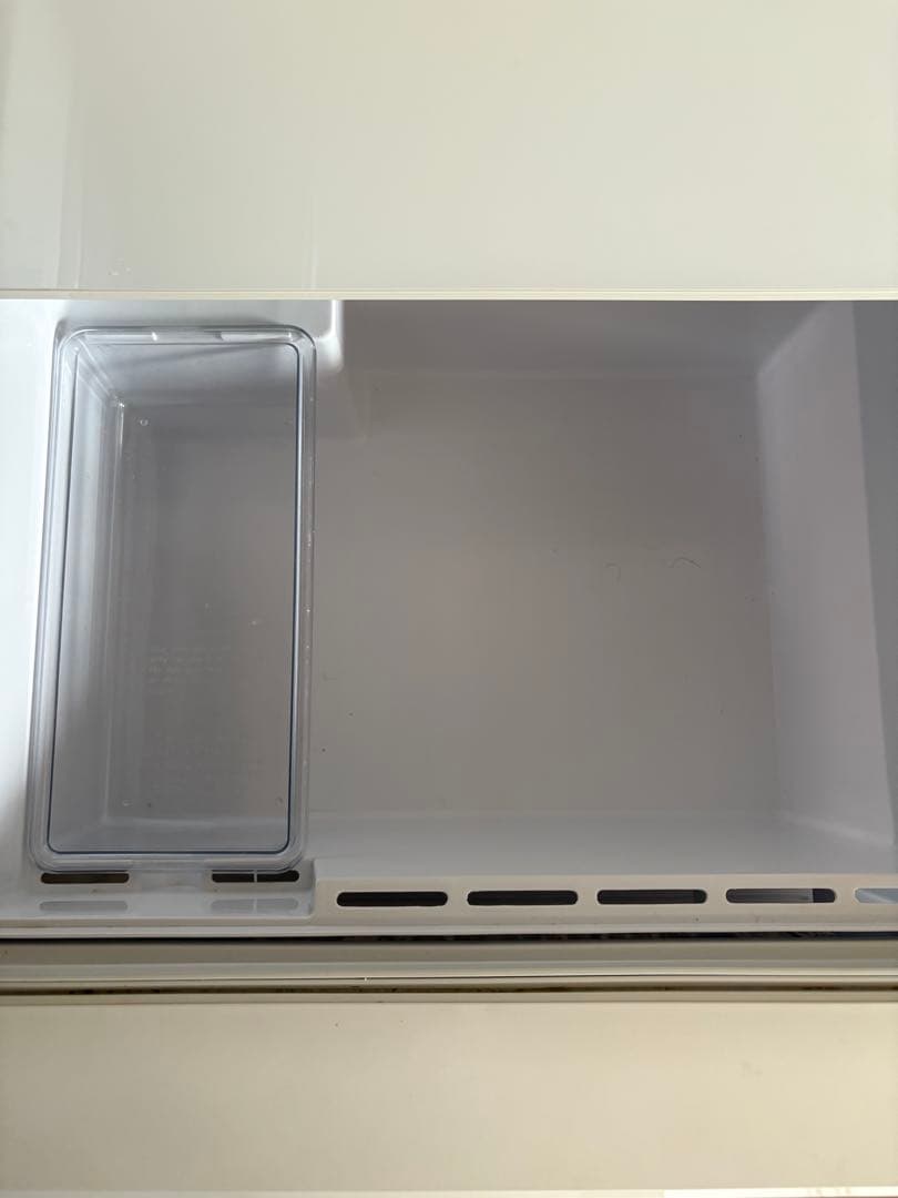 ホワイト冷蔵庫 ガラス棚付き