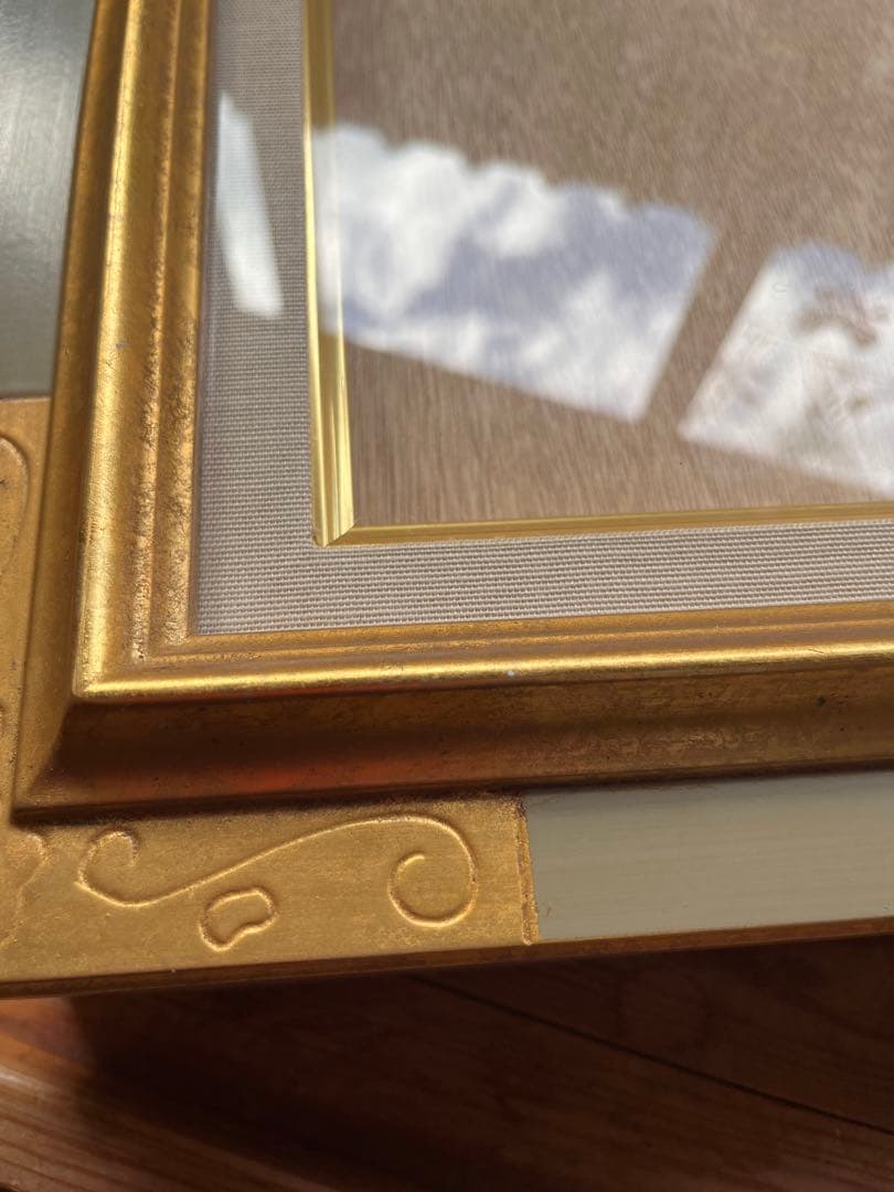 装飾的な油彩額縁 F8号サイズ　ゴールドとグレー