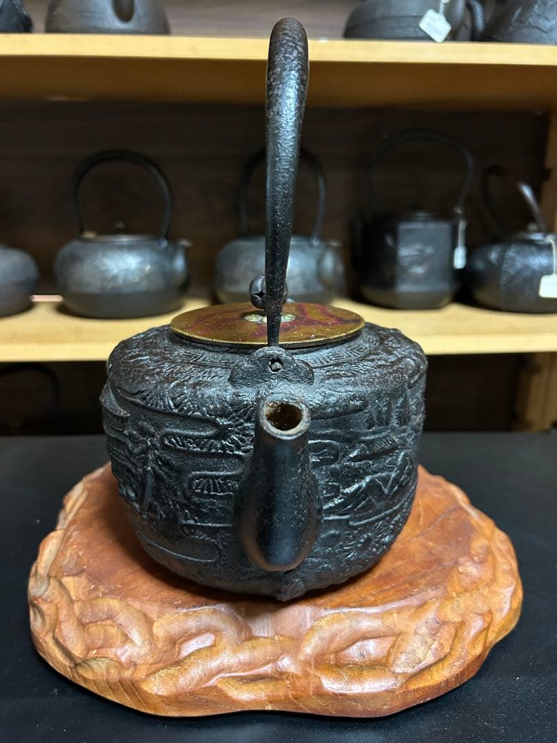 龍文堂造　道安型　金閣寺　唐草模様　鉄瓶 古美術 金属工芸 時代物 煎茶道具