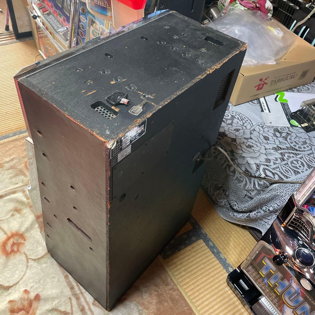 送料込み　パチスロ 4号機　クランキーコンドル　ドアキー　設定キー付きです