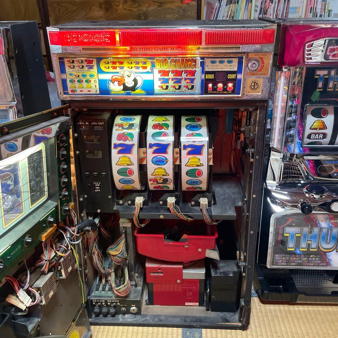 送料込み　パチスロ 4号機　クランキーコンドル　ドアキー　設定キー付きです