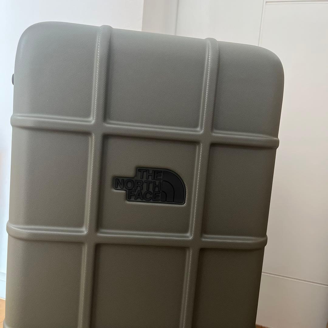 ノースフェイス　新品キャリーケース