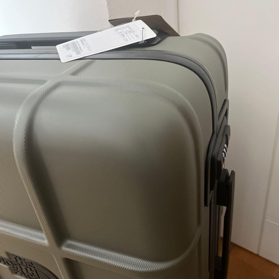 ノースフェイス　新品キャリーケース