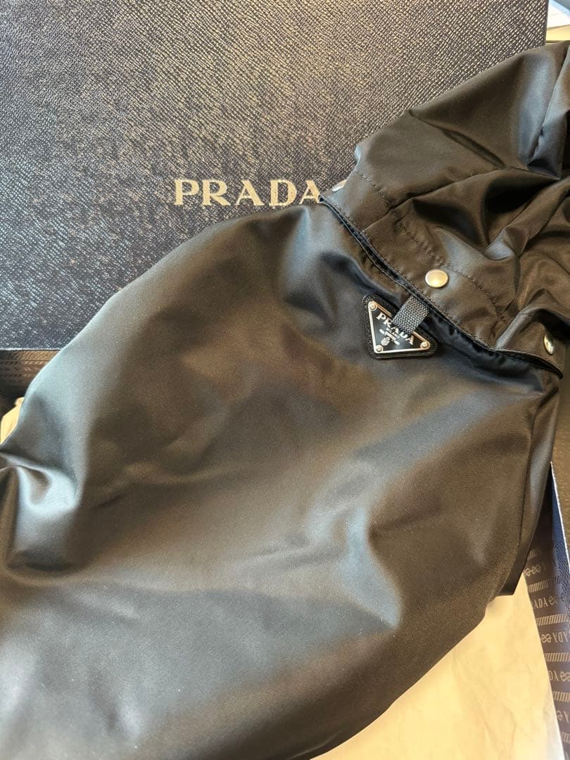 【PRADA】ドッグ　レインコート (新品・未使用)