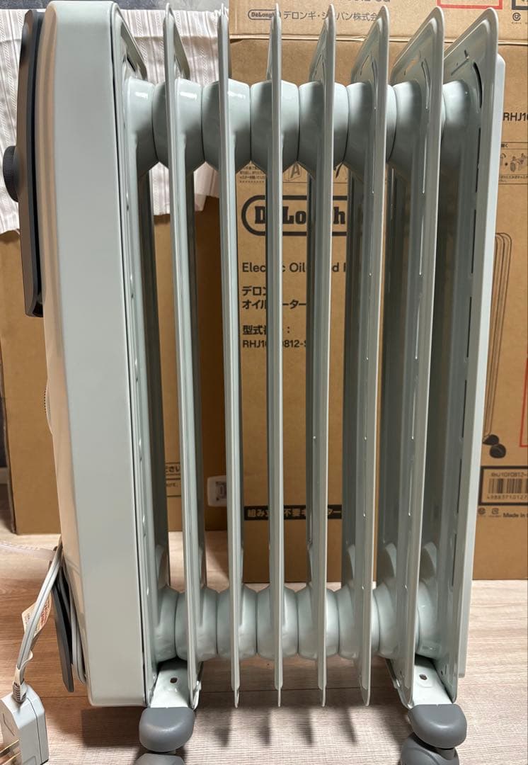 デロンギ　オイルヒーター