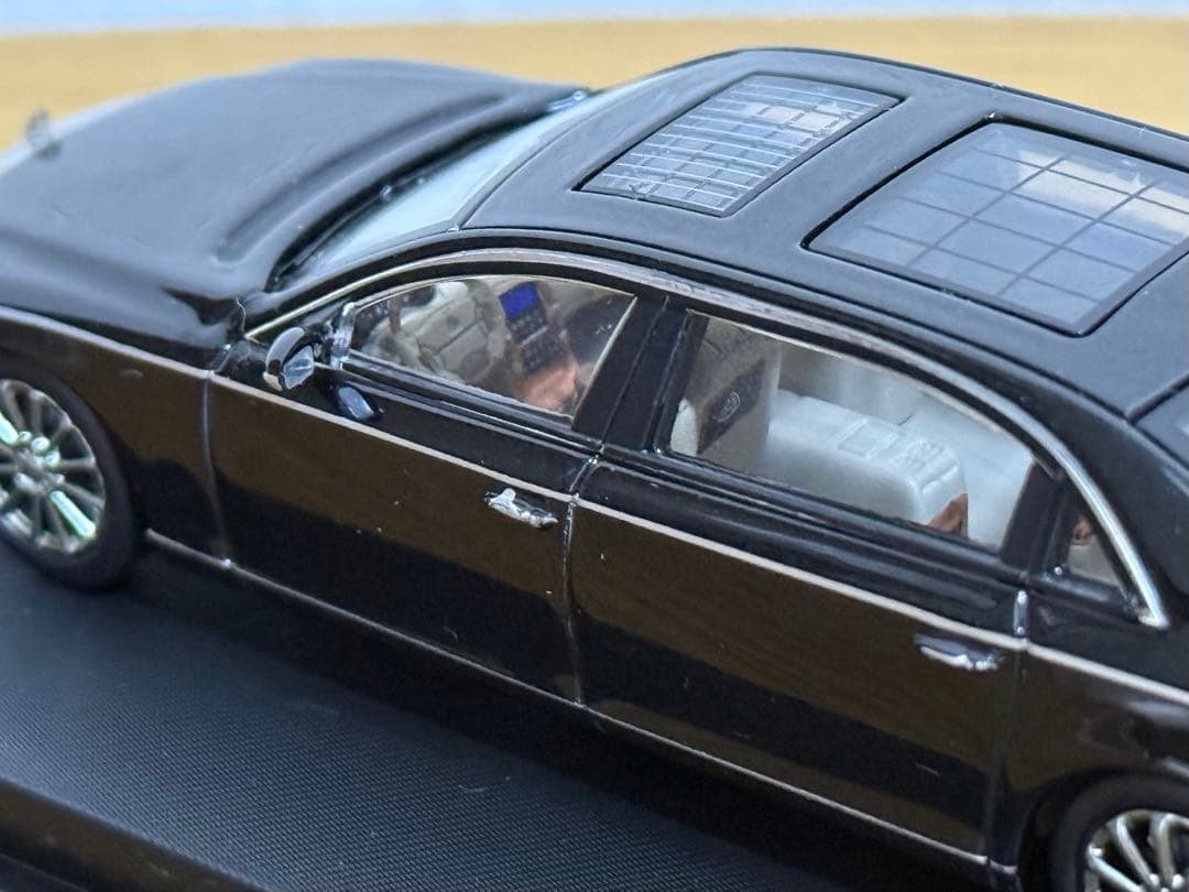 メルセデス マイバッハ 1/64 Mercedes Maybach62 ミニカー