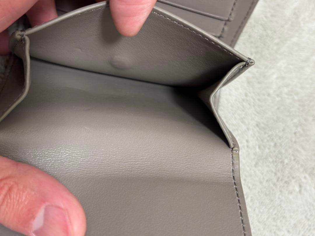 CELINE コンパクト財布　Small Tri-Fold Pebble