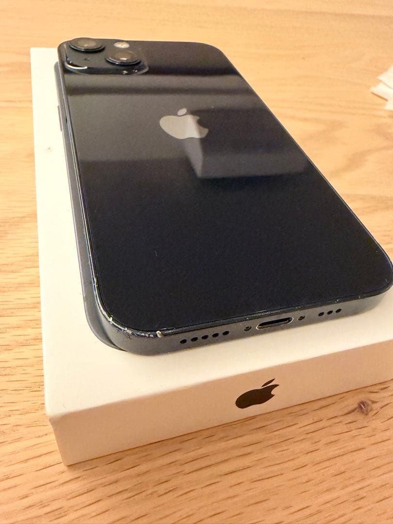 Apple iPhone 13 ／256GBブラック （ミッドナイト）本体