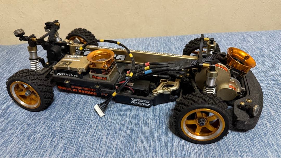 TAMIYA XV-01 メカ付き組済シャーシ　未塗装ボディ