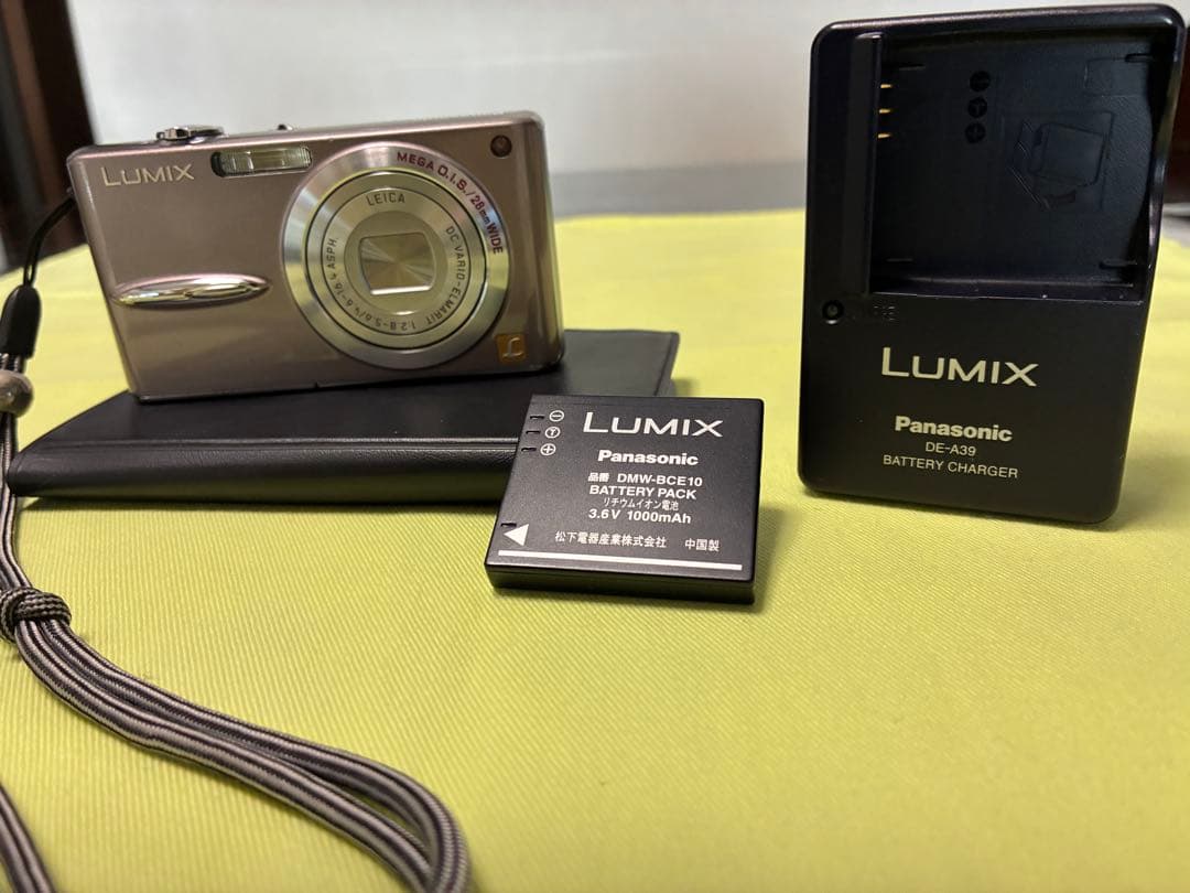 Panasonic LUMIX DMC-FX30 コンパクトデジタルカメラ