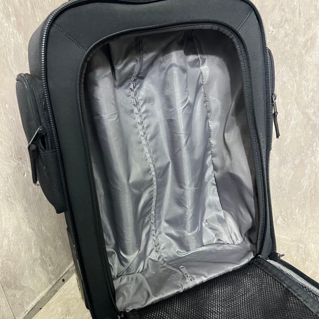 希少品 BURTON バートン WHEELIE FLYER 30L 機内持込