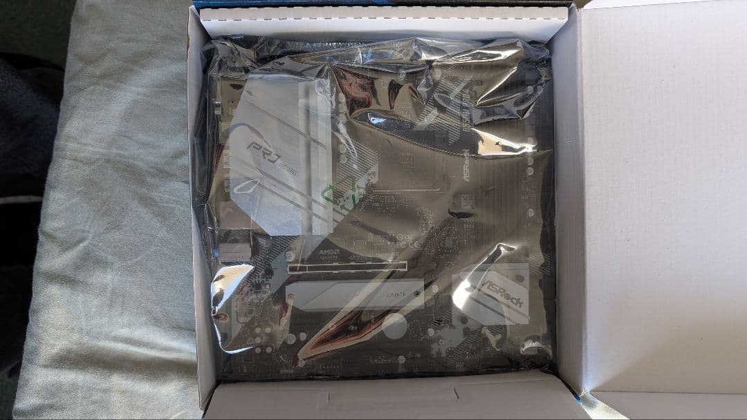 マザーボード ASRock B550M Pro4