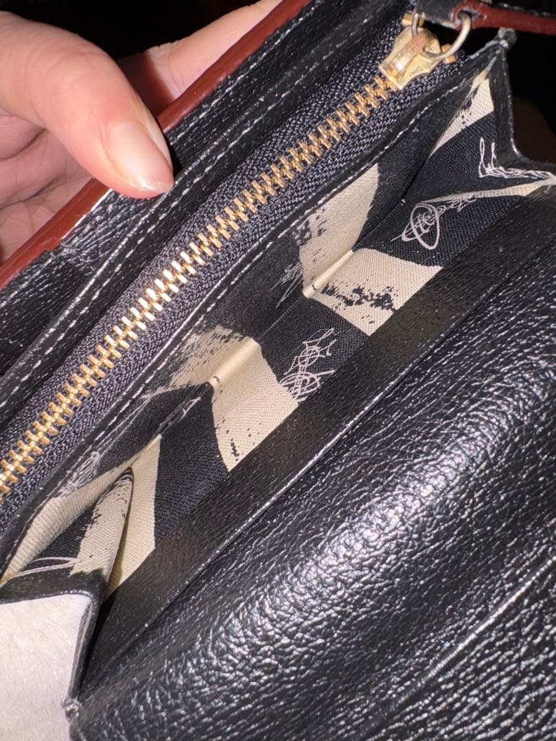 Vivienne Westwood黒いレザー三つ折り財布