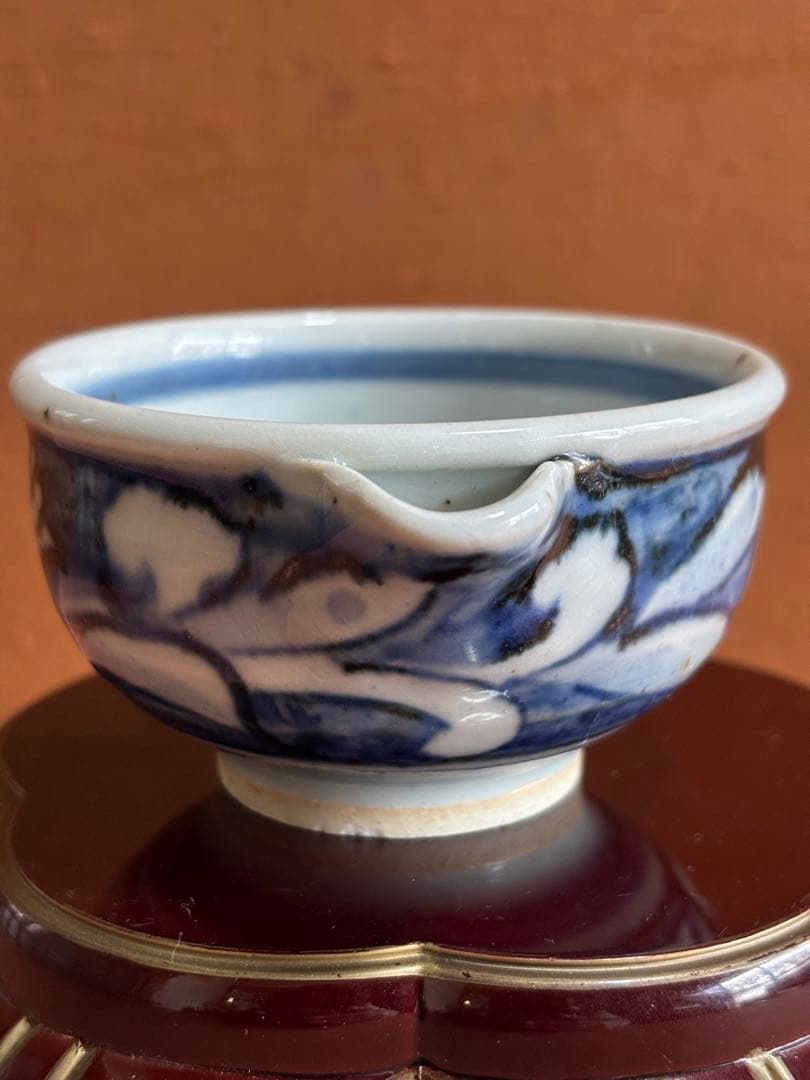 大英博物館日本人初個展鬼才澤田痴陶人作染付柘榴繋文片口碗　未使用