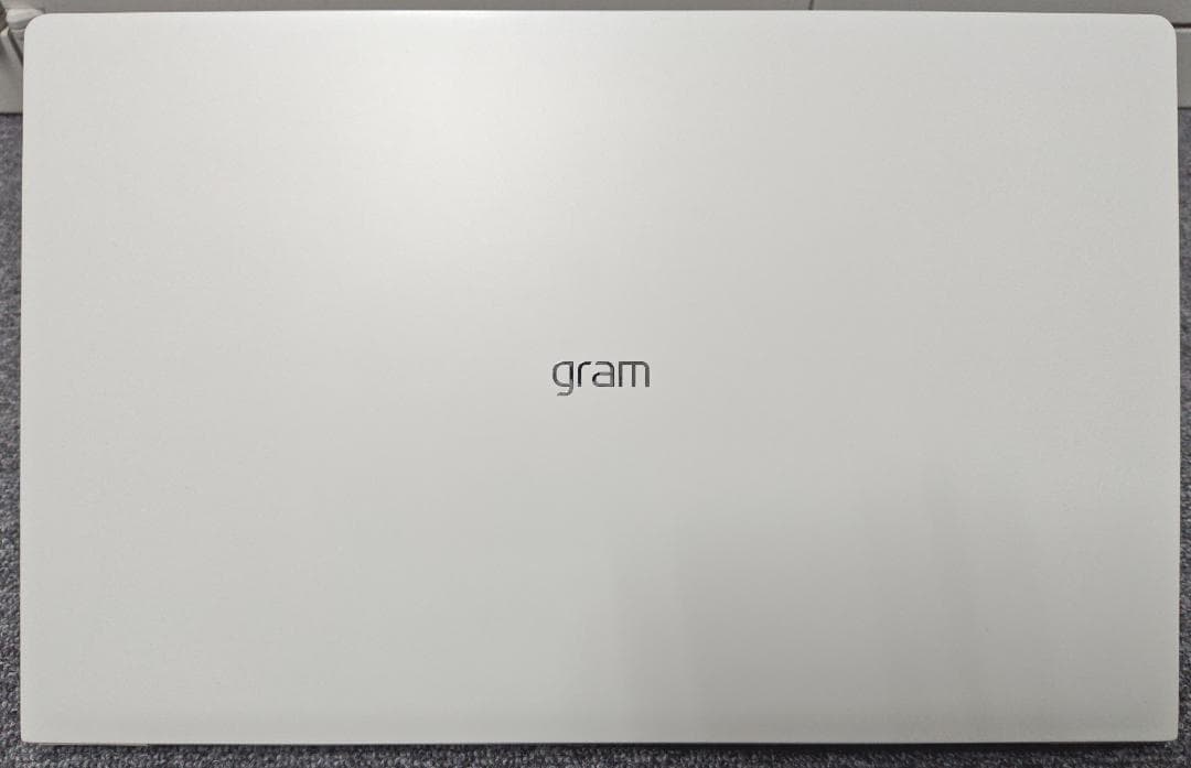 美品 LG gram15 core i5 新品SSD 500GB メモリ20GB