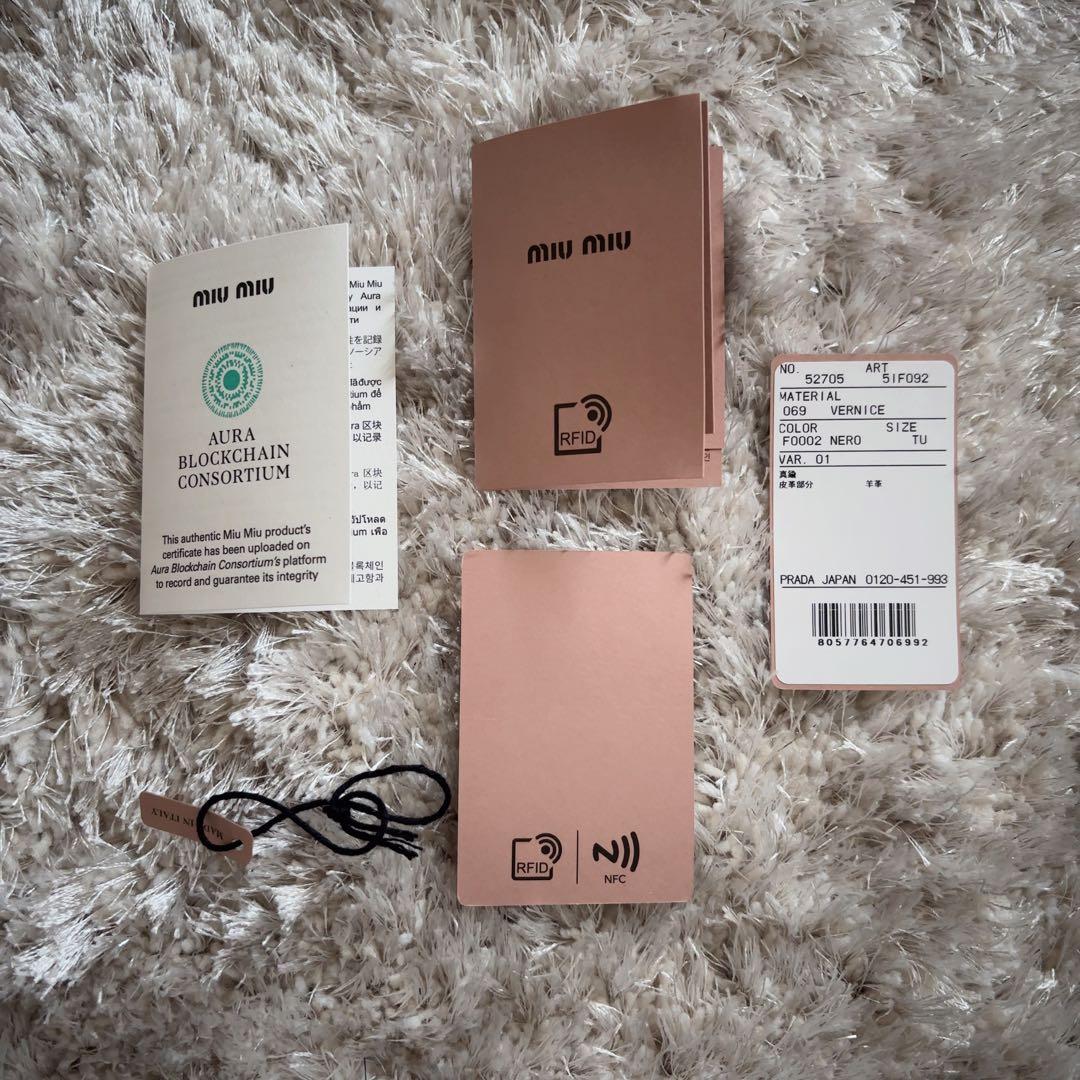 miumiu ヘアクリップ ブラック