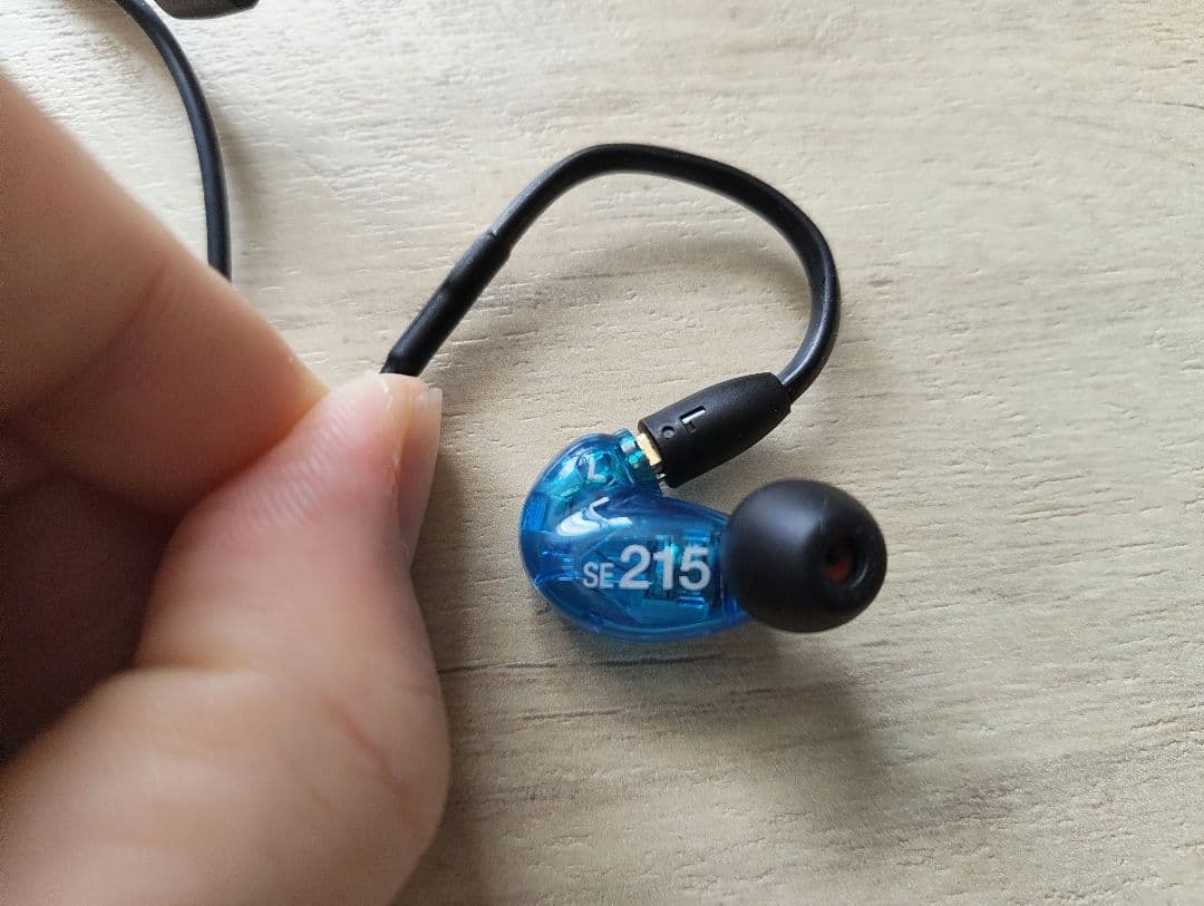 SHURE SE215 有線・無線両ケーブル付属