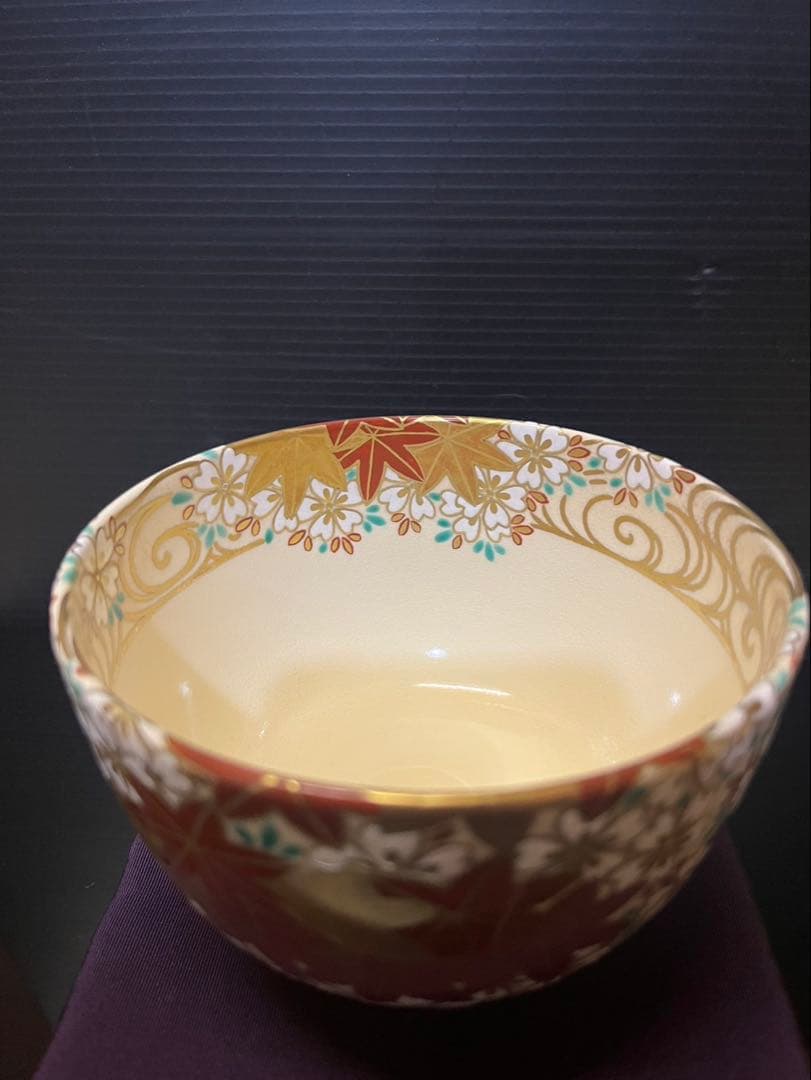 清閑寺杉田祥平　色絵流水に雲錦画茶碗