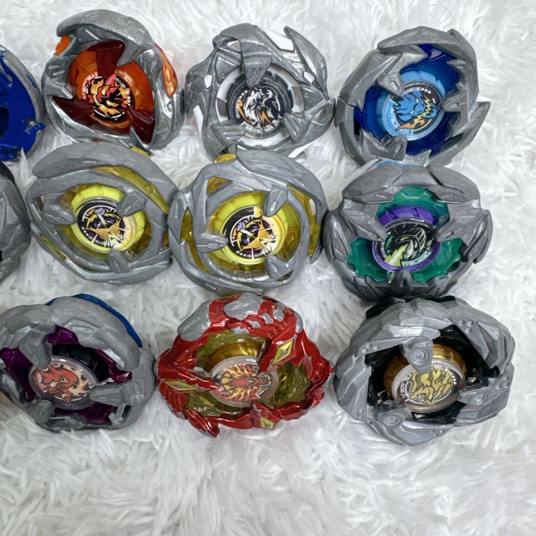 【最新版】ベイブレードX まとめ売り ベイ本体 18個 BX UX 引退品
