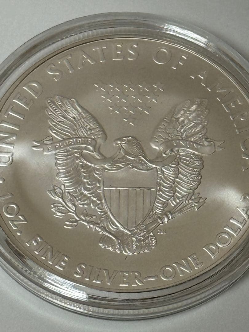 2010年歳アメリカ イーグル銀貨 1オンス リバティ 純銀