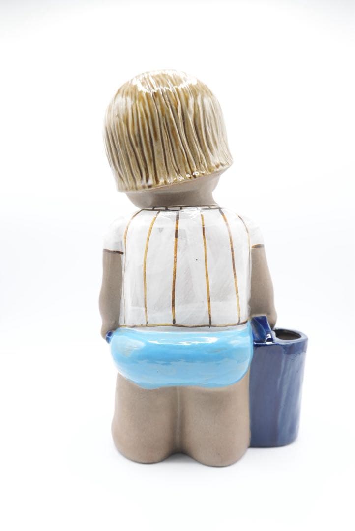 リサ・ラーソン (Lisa Larson) 世界の子供たち 陶器製　靴ベラ置き