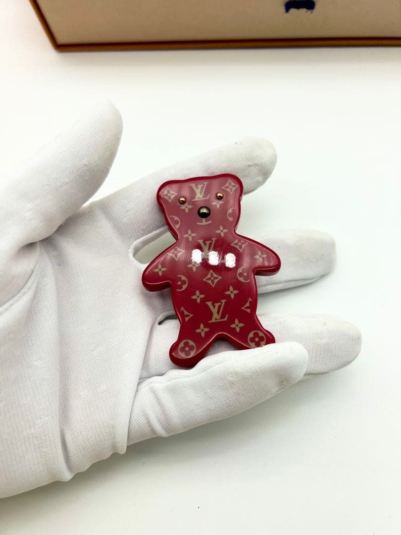極美品　ルイヴィトン　くま　ベア　ブローチ　モノグラム