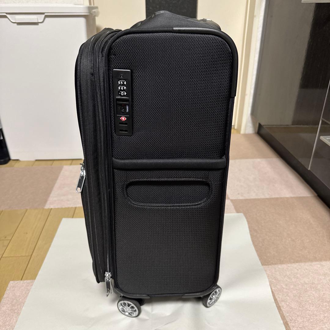 サムソナイトMOMENTUSスピナー 55/20　39L 機内可キャリーケース