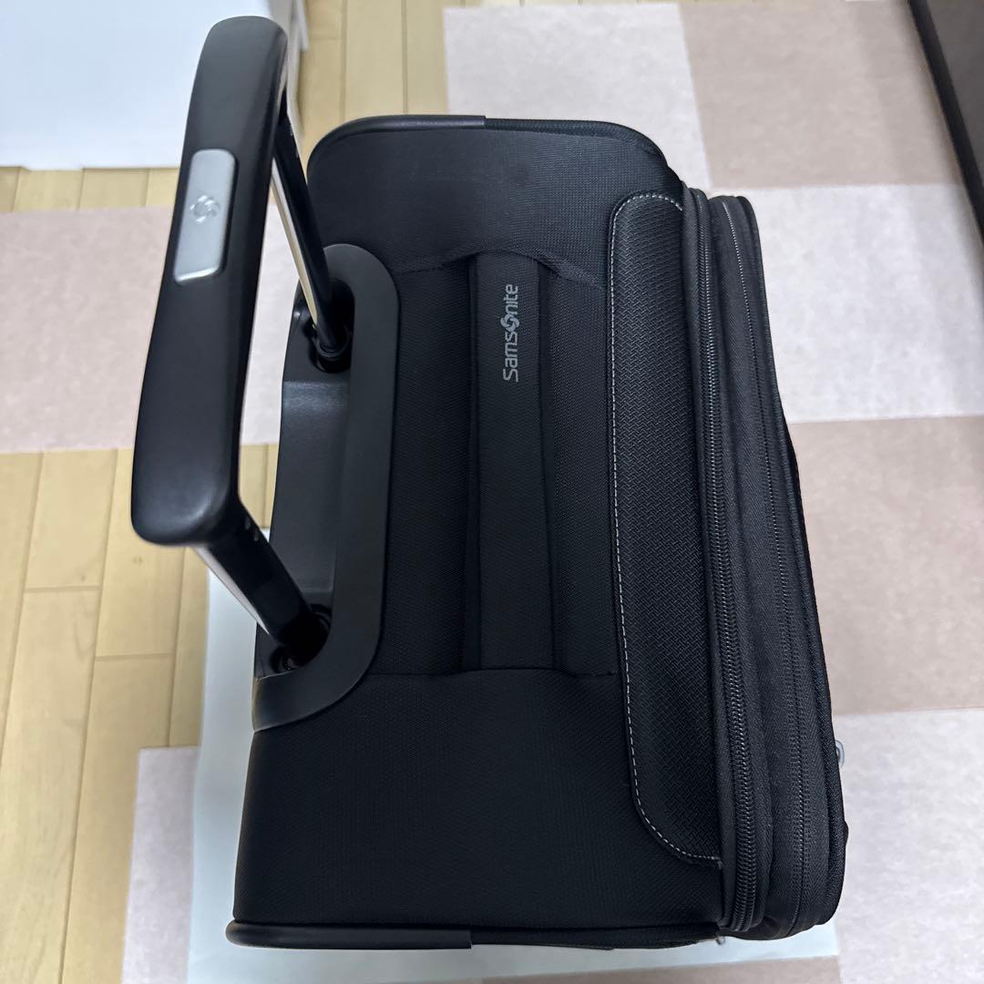 サムソナイトMOMENTUSスピナー 55/20　39L 機内可キャリーケース