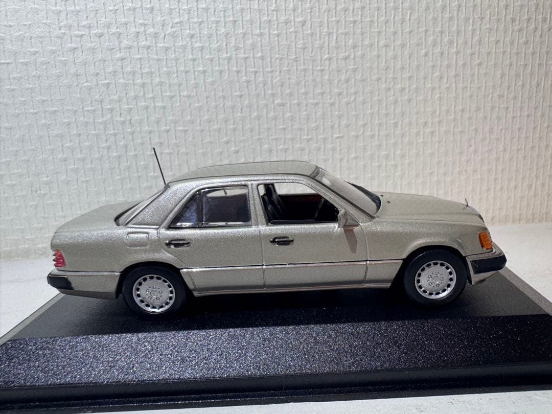 MINICHAMPS メルセデス・ベンツ 320 E1/43