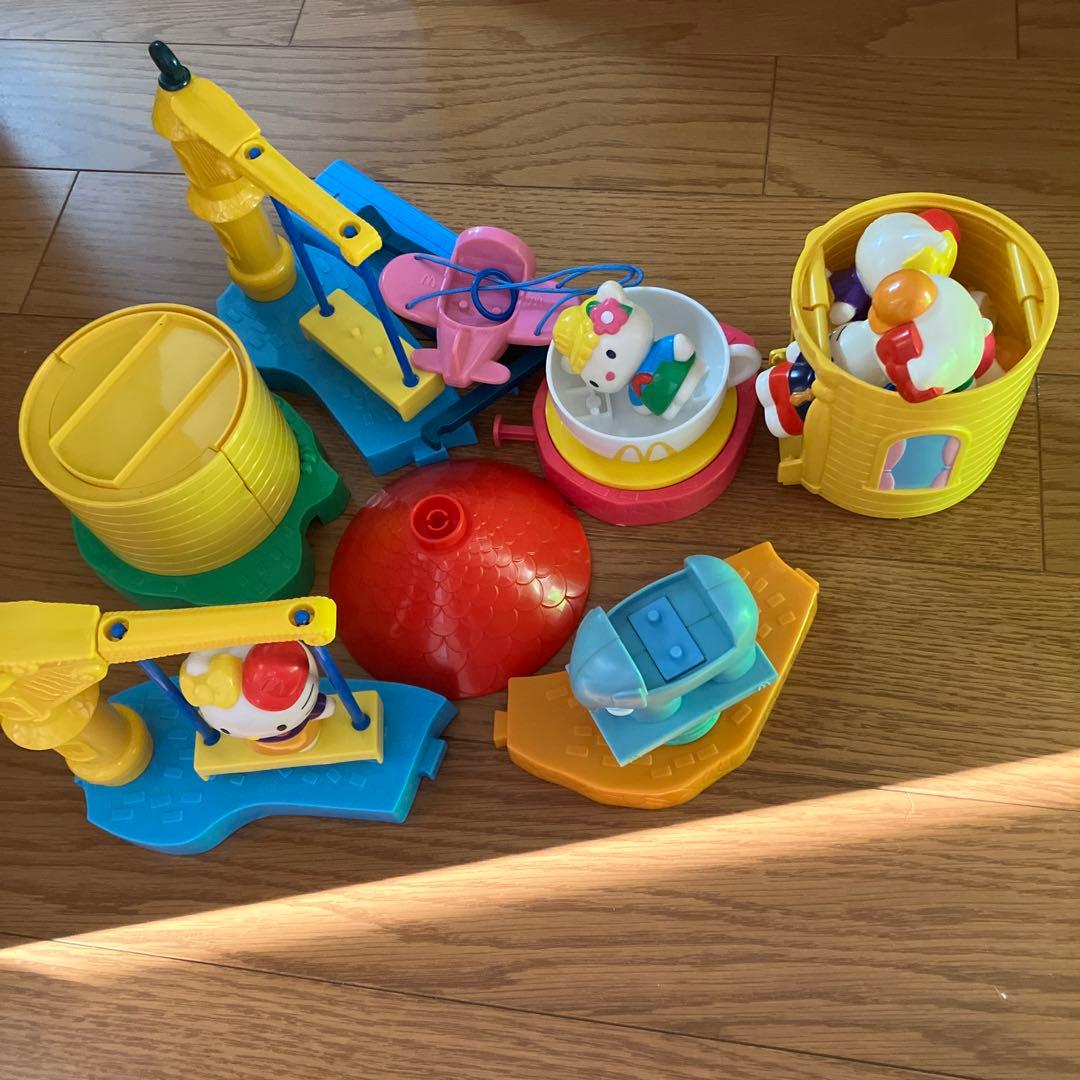 ハローキティ　グッズ　51点　ぬいぐるみ　2001 ハッピーセット　チェスト　皿