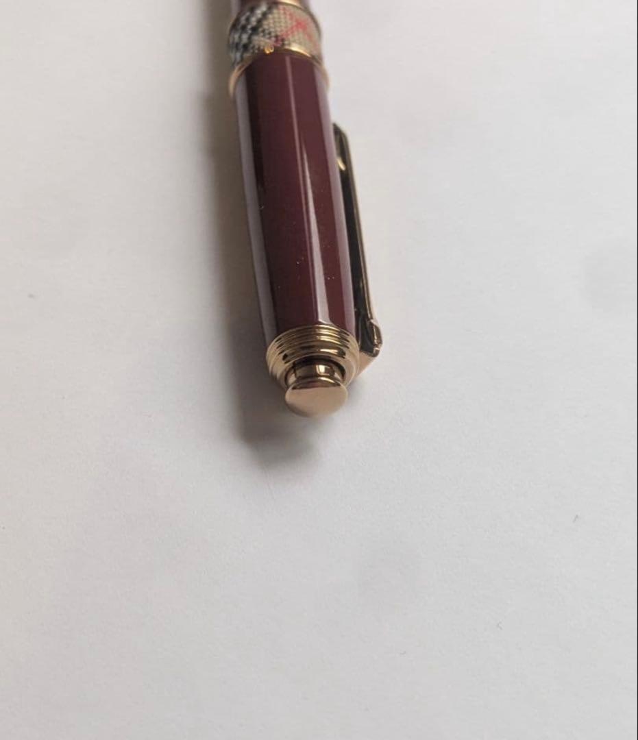 バーバリー　ケリー　レッド　シャープペンシル 0.5 Burberry