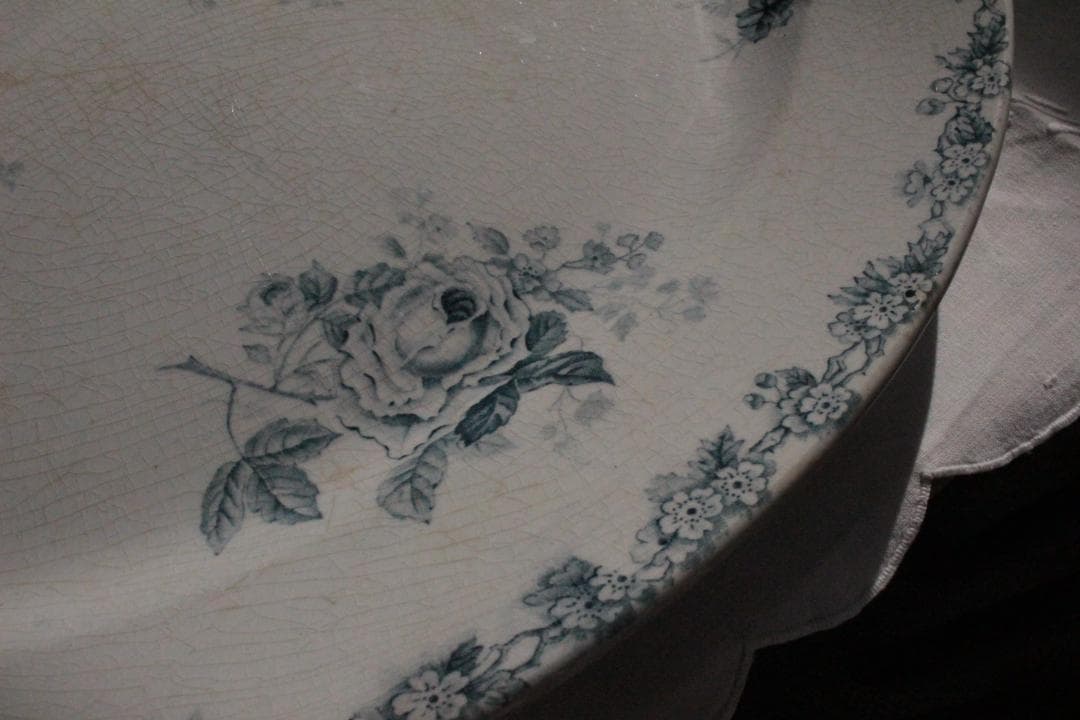 フランスアンティーク/ショワジールロア・バラのオーバルプレート