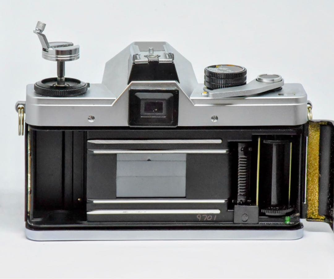 質実剛健PRAKTICA LLC C/Zeiss Jena テッサー2.8/50