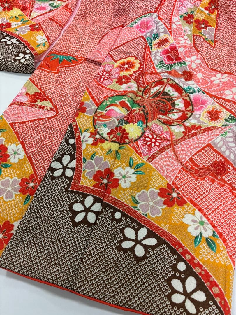 七五三　7歳女の子　着物セット　赤絞り　鼓　鴛鴦　熨斗目　鈴