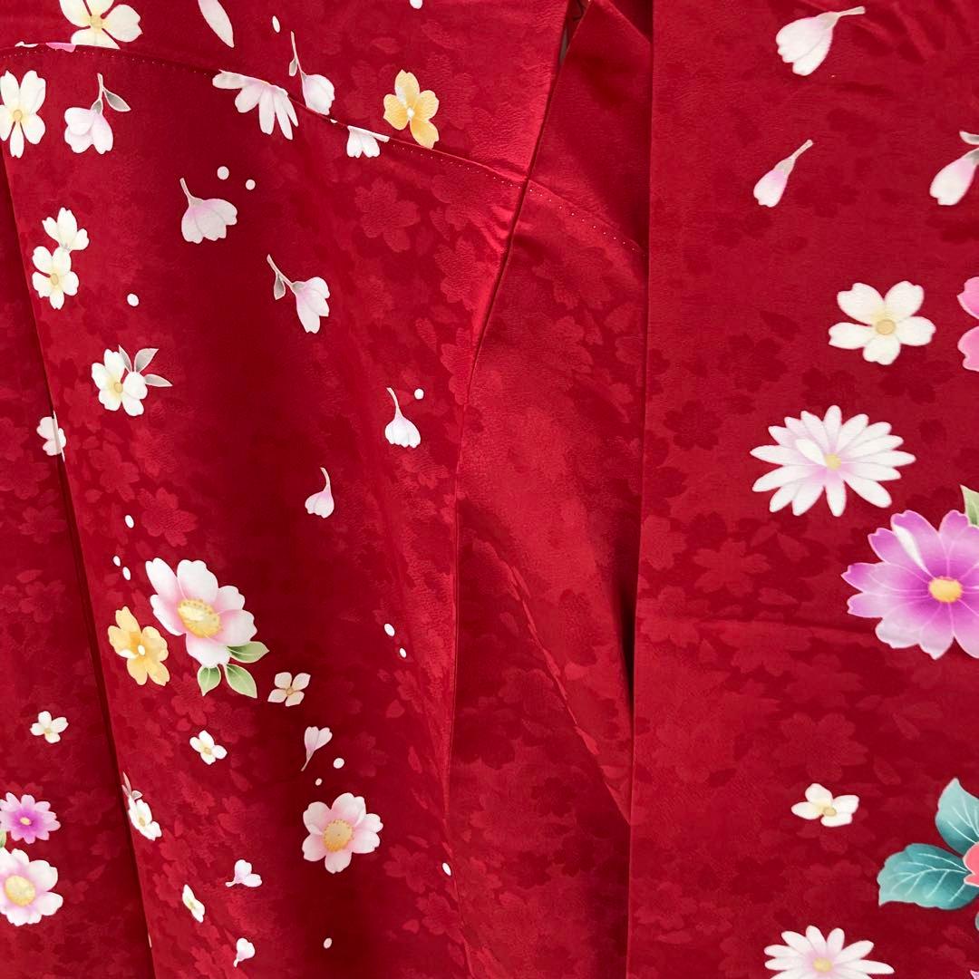 ☆中古品☆振袖　単品　正絹　赤系花・蝶模様Ｂ級品ヤケ有り振袖